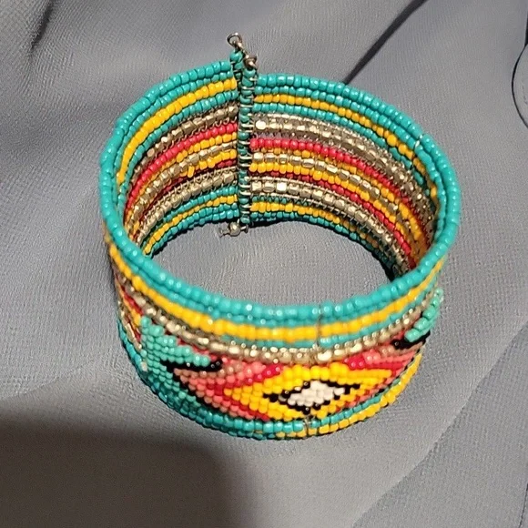 Beaded bracelet - Picture 3 of 3
